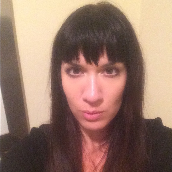 Meet your Posher, Kiersten - Picture 2 of 5