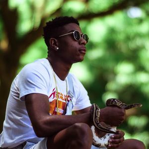 Meet your Posher, Devin