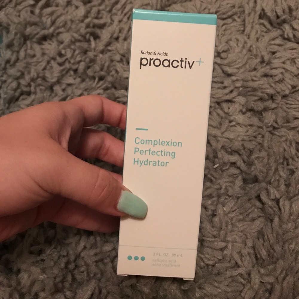 Proactive+ complexion perfecting hydrator