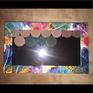 MAKEUP GEEK SINGLE SHADOWS IN Z PALETTE