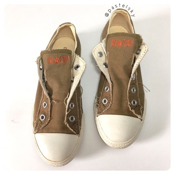 CONVERSE laceless all star chuck taylor slip ons - Picture 2 of 6