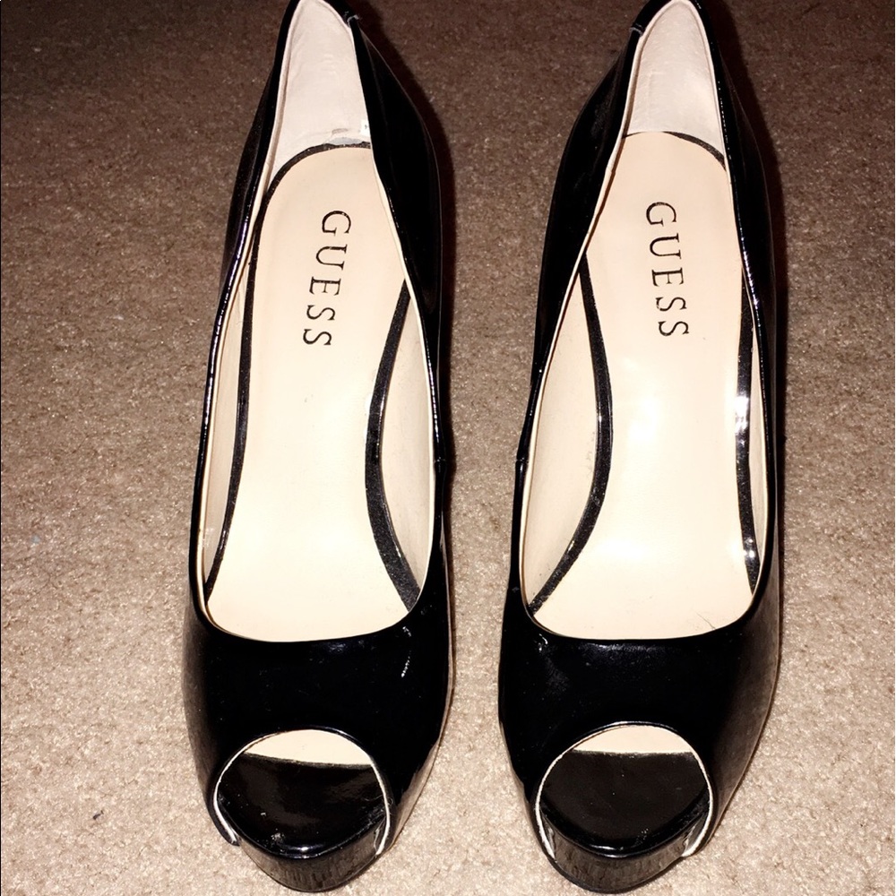 Shiny Black guess heels