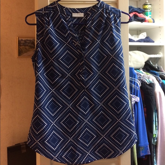 NEW YORK & COMPANY Cute Blue Top - Picture 1 of 4