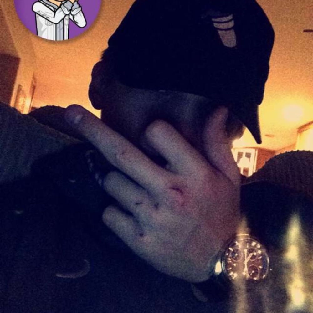 Meet your Posher, Avery