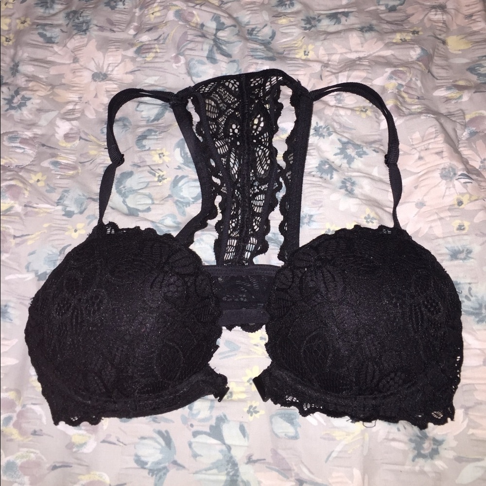 Cute razorback black bra from PINK