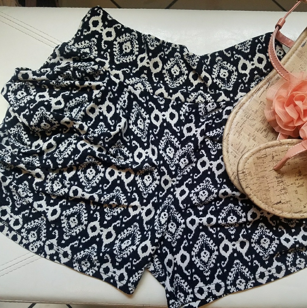 NEW! Tribal pattern shorts