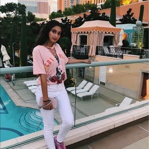 Meet your Posher, Hilla