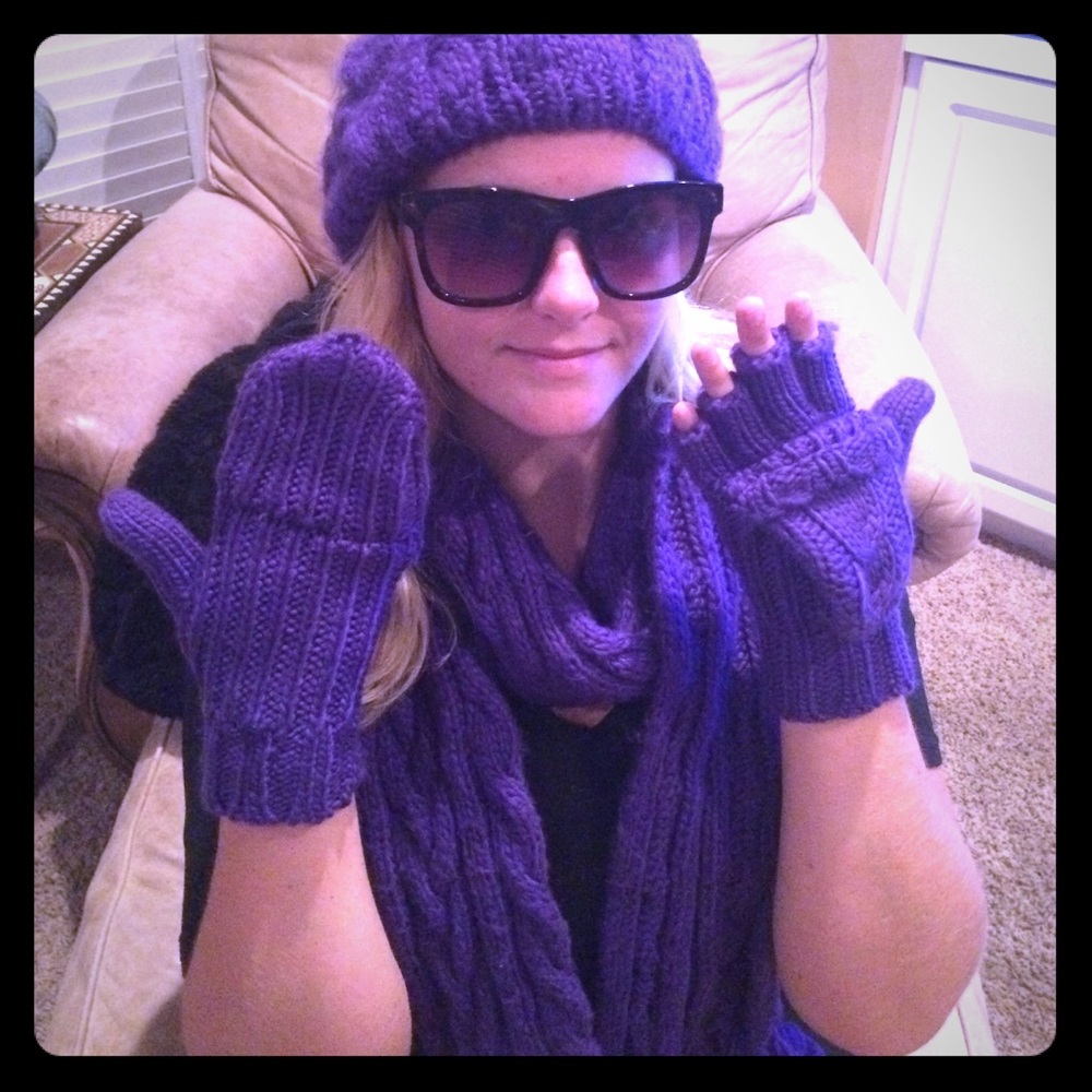 💜🎉❄️HOST PICK❄️🎉💜Purple Hat Scarf Mitten Set