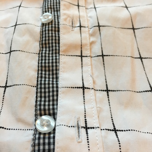 Patterned Button-Up Shirt - Picture 3 of 6