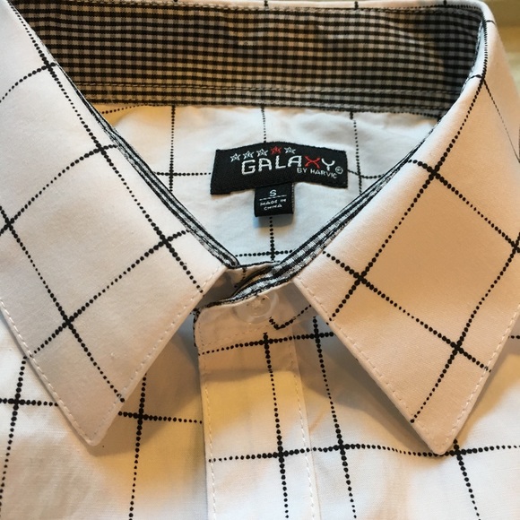 Patterned Button-Up Shirt - Picture 4 of 6