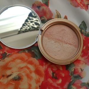 Too Faced Warm Glow