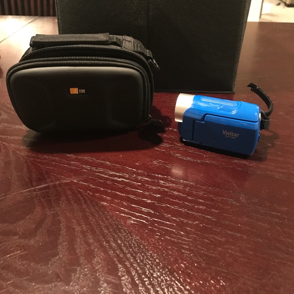 Vivitar Digital Camcorder DVR 504-blue