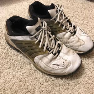 Men's golf shoes