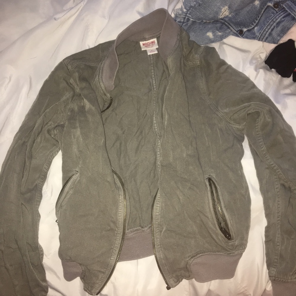 Mission olive green
