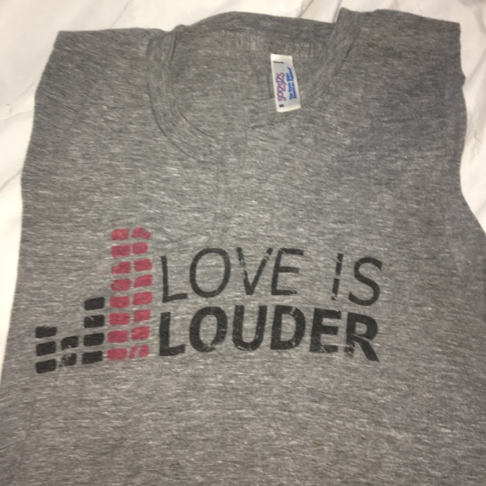 American apparel sleeveless tee