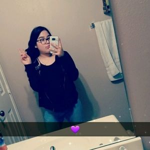 Meet your Posher, Evelyn