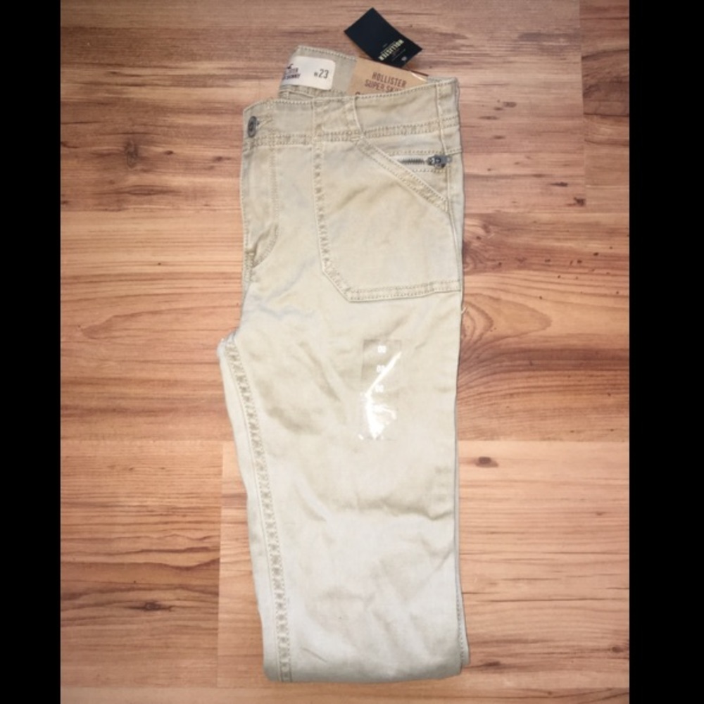 Hollister Super Skinny Pants