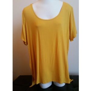 Canary yellow high low tee shirt NWOT