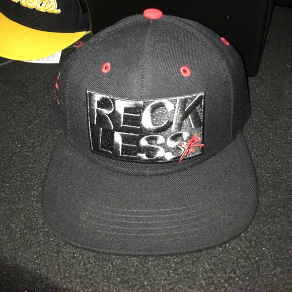Young and reckless SnapBack - Picture 1 of 2