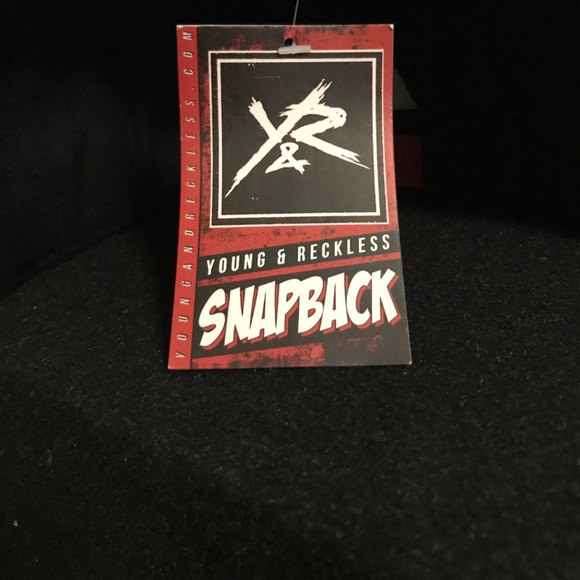 Young and reckless SnapBack - Picture 2 of 2