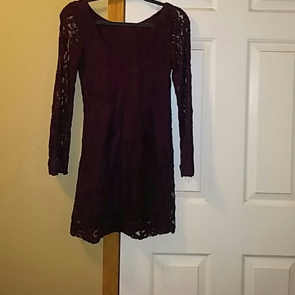 Purple short lace dress