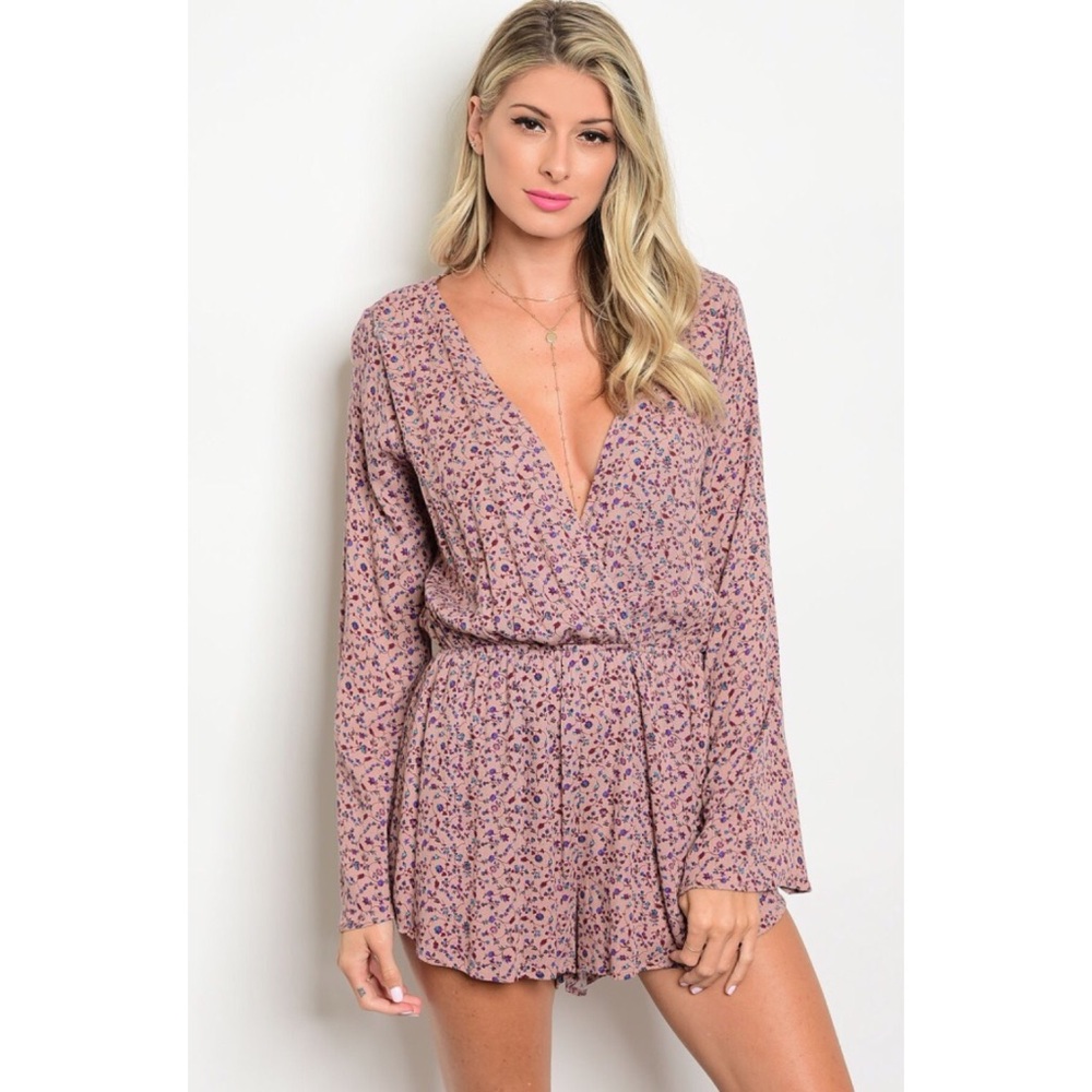 Mauve Floral Deep V Bell Sleeve Romper - Picture 2 of 4