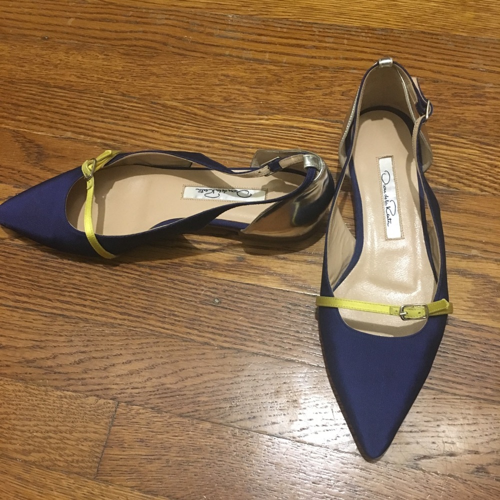 Oscar De LA Renta Flats ( sz 37 1/2)