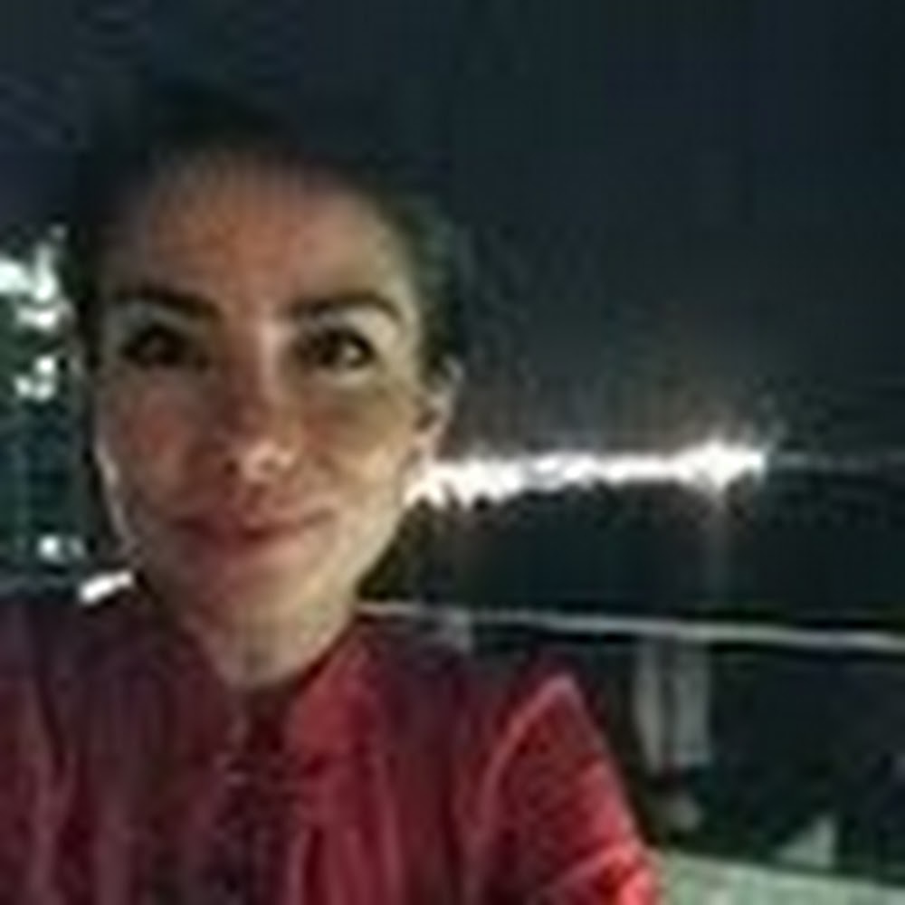 Meet your Posher, Adriana victoria