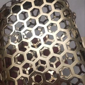 BCBGeneration Bags - BCBGeneration Honeycomb Clutch BCBGeneration Bags - BCBGeneration Honeycomb Clutch