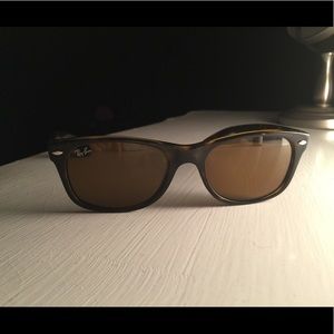 Ray ban