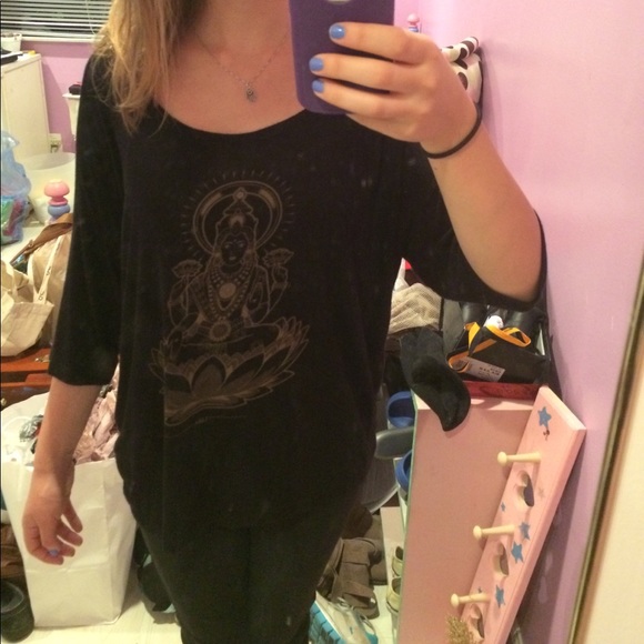 Super Soft Pacsun Buddha Top - Picture 2 of 3