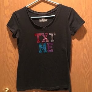 Cute lightweight txt me shirt :)