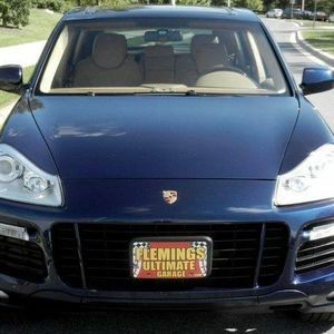 Meet your Posher, Donald