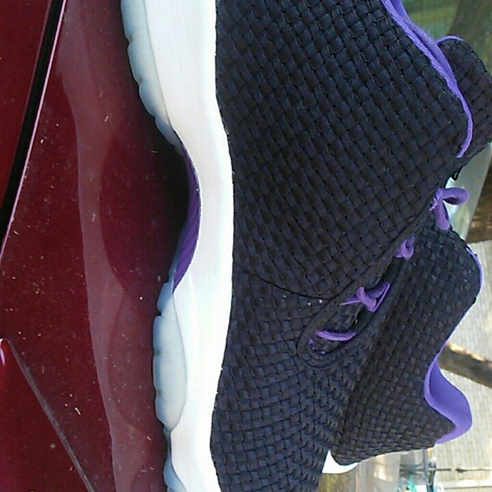 Jordan Future's - Picture 3 of 3