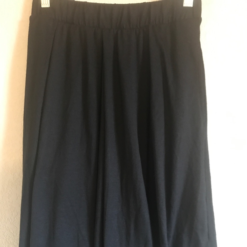 LuLaRoe Small Madison Skirt Solid Black 🦄