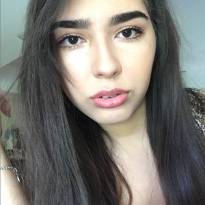 Meet your Posher, Bea