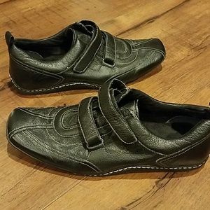 Nine West Velcro shoes