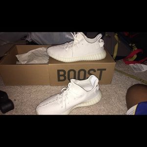 YEEZY BOOST V2 CREAMS SOZE 10.5