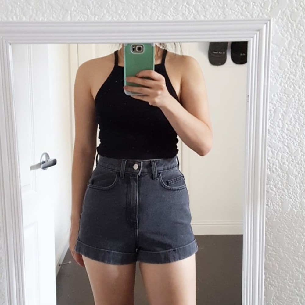 Wash black high waisted denim shorts