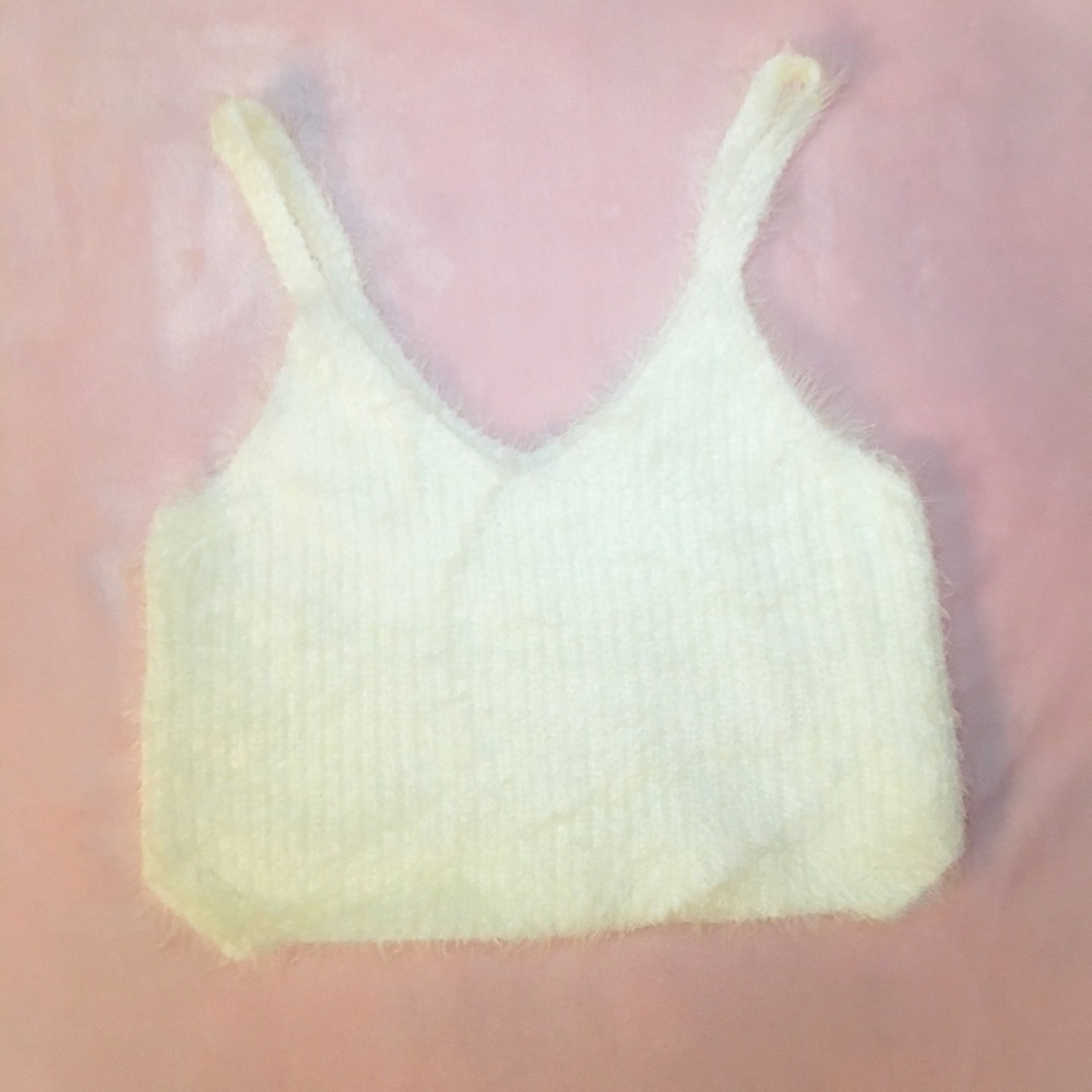 white fuzzy tank