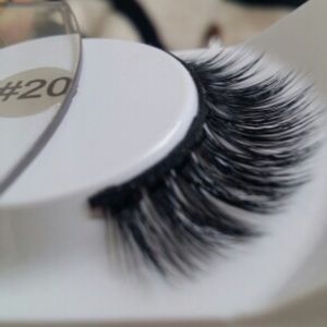 3D MiNK EYELASHES