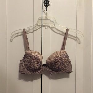 Victoria's Secret Bra (34C)
