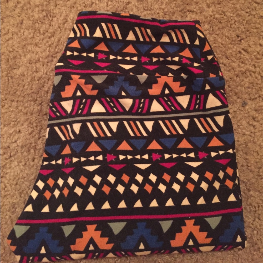 Super cute OS Lularoe leggings