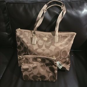 Authentic Coach Getaway Weekender Bag with Pouch.