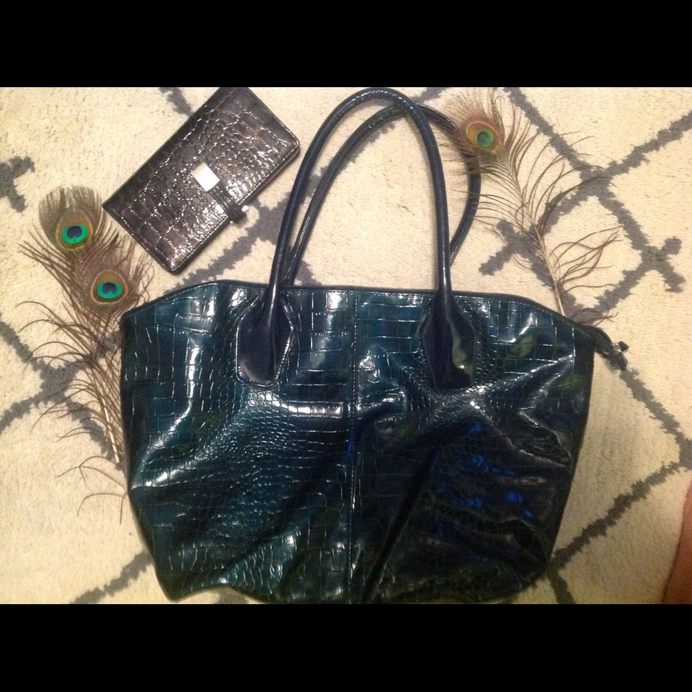 ✨Sale✨ Stylish Faux Crocodile Print Purse