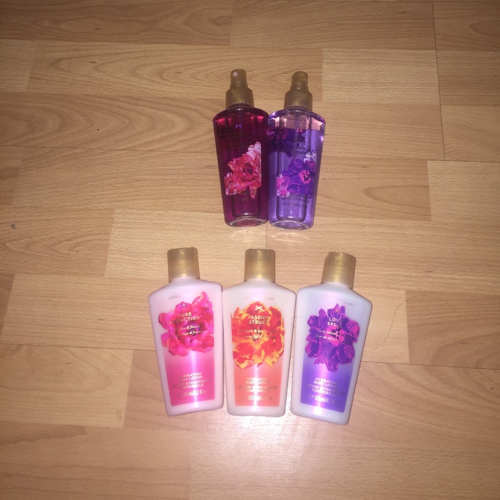 ❌❌SOLD❌❌VICTORIA'S SECRET BODY LOTION AND PERFUMES