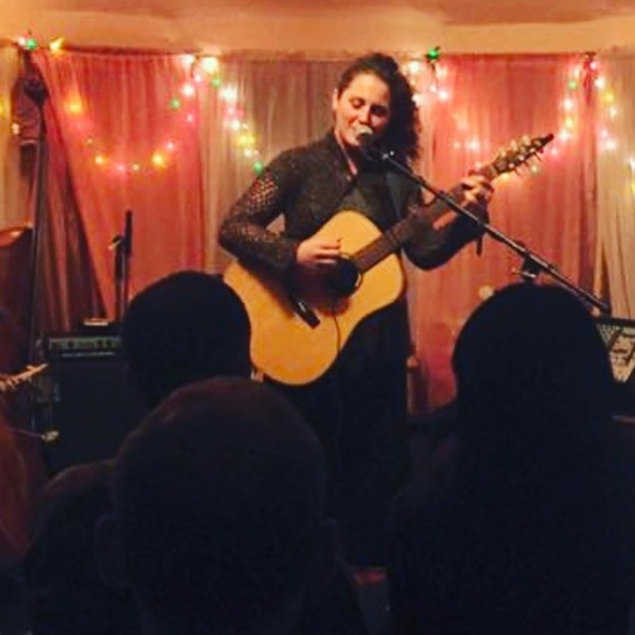 Meet your Posher, Veronica - Picture 2 of 4