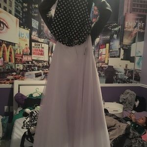 Set of skirt and top.