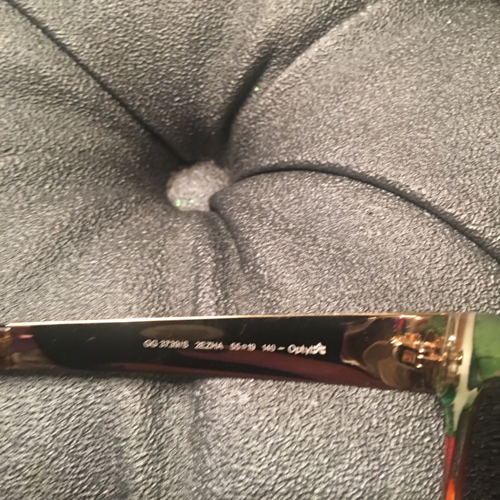 Gucci Flora sunglasses 😎 - Picture 6 of 8