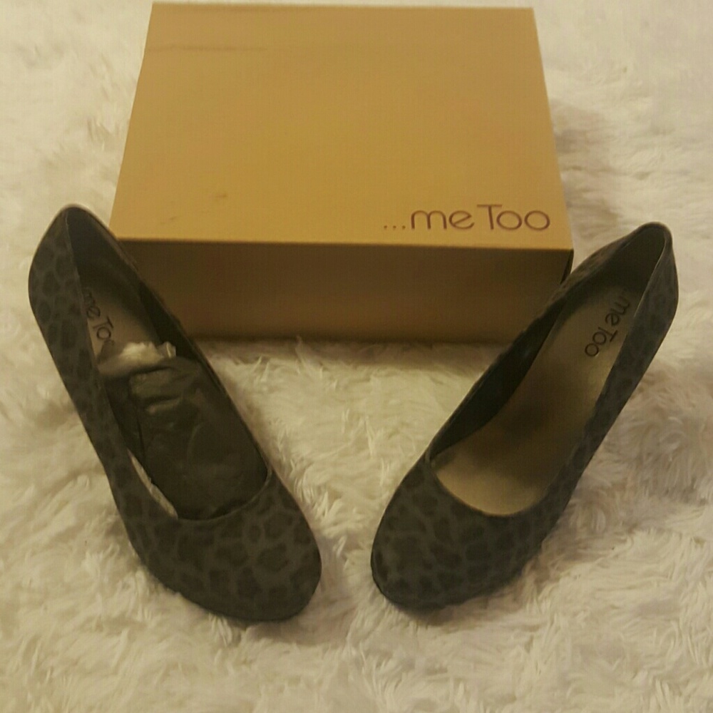 Soft Faux Suede Black & Gray Lepoard Print heels